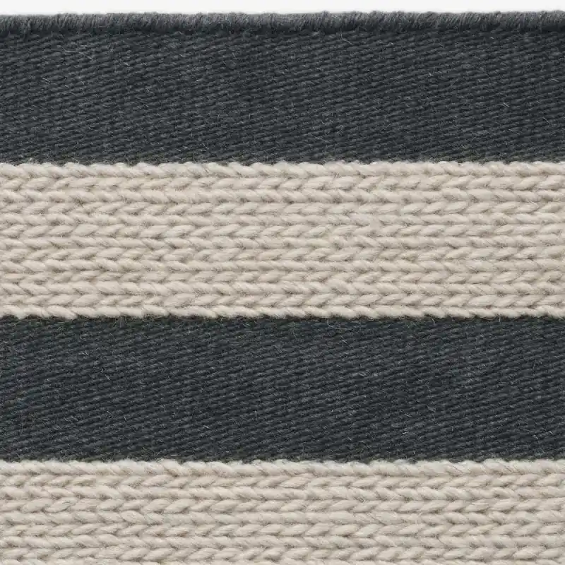 Kracherpreis Teppich Souma Stripe Schiefer Kvadrat